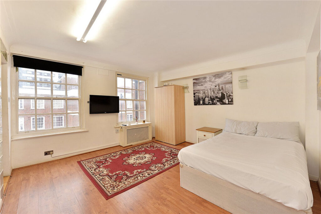 Bedroom_d250-c10f-c20f-8548-83b9-fa05-0fbd-4bba_20260402094408.jpg